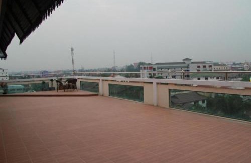Vientiane Hotel | Cheuang Vanavong 2