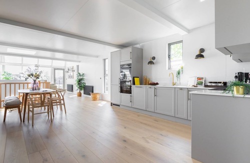 Chelsea Riverside Apartamento | Cheyne Walk Houseboat by onefinestay