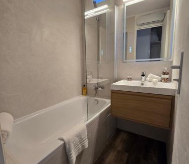 Les Restanques Apartamento | Chez Adriana Studio VUE MER avec Piscine