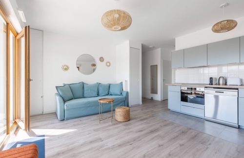Magny-le-Hongre Apartamento | Chez André by Plaza -Apartamento-Baño con ducha-Terraza