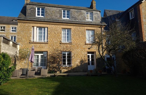 Avranches Casa | Chez Fabienne et Olivier, chambre privative avec SDB et WC, Avranches Baie du Mont Saint Michel