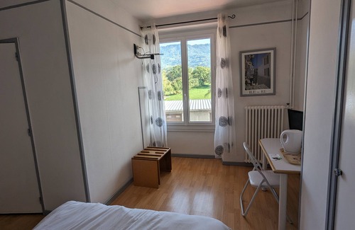 Lully Apartamento | Chez Fantin - Chambres Indépendantes Avec Cabine de Douche