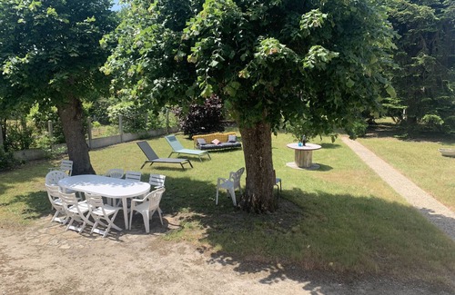 Romorantin-Lanthenay Casa | Chez Gina, Maison de Ville & son Grand Jardin à Romorantin-lanthenay
