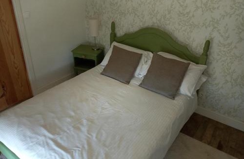 Saint-Martial-sur-Isop Cama Y Desayuno | Chez Gondat Chambre d'hotes