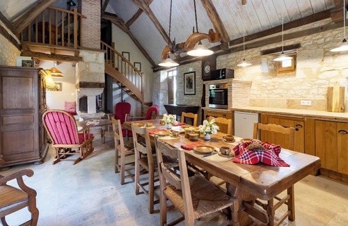 Bouniagues Casa | Chez Jacquou - Encanto Auténtico y Confort Moderno con Piscina Privada en el Corazón del Périgord