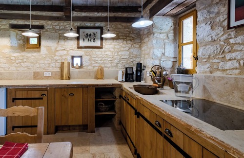 Bouniagues Casa | Chez Jacquou - Encanto Auténtico y Confort Moderno con Piscina Privada en el Corazón del Périgord