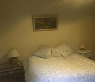 Sauzet Apartamento | Chez Janie Hirst