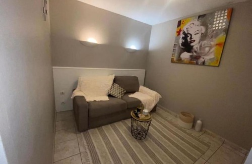 Sainte-Savine Apartamento | Chez K - Proche Hypercentre - parking
