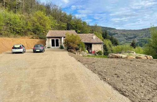 Pelussin Casa | Chez la Marie, Maison de Caractère et de Quiétude