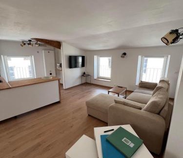 Verdun Apartamento | Chez Lucie&Pierre Appartement relaxant - Centre Ville Verdun - Géré par PrestaZen'Services
