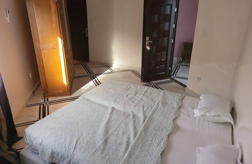 Toubab Dialao Casa | Chez Medzo