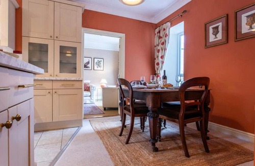 Bradford-on-Avon Apartamento | Chez Nous - central Maisonette - Bath Surrounds