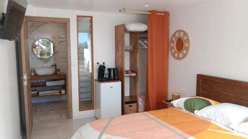 Petite-ÃŽle Casa | Chez Pack et Ibu
