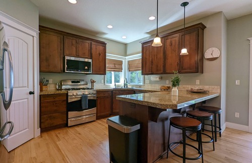 Newberg Casa | Chez Pinot Vino! A Great 3 bed/2.5 bath Family Home - Pet Friendly
