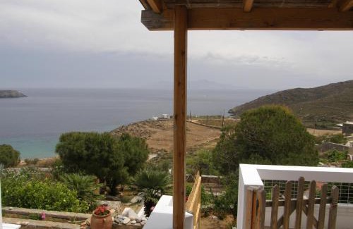 Serifos Casa | Chez Semiramis The Sun Touch House for 8 persons 5'min from the beach