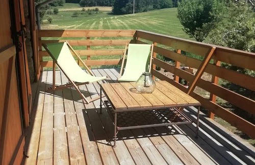 Monistrol-sur-Loire Cama Y Desayuno | Chez Sophie et Gilles, a green and cosy interlude