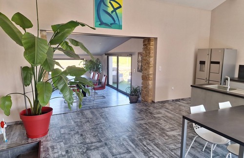 Suze-la-Rousse Otro | Chez Vero & David Maison en Pierre Contemporaine
