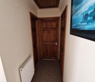 Poole Casa | Chezzas Homestay FREE driveway parking & private bathroom TwinTripleKingDoubleRooms
