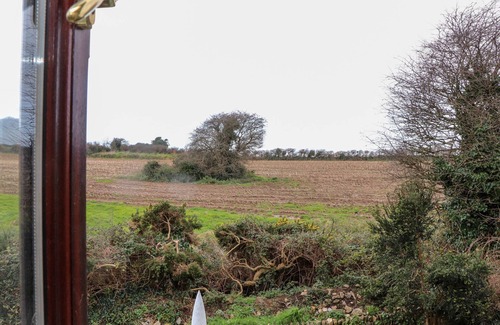 Newlyn Cabaña | CHI AN VRE, pet friendly, country holiday cottage in Newlyn