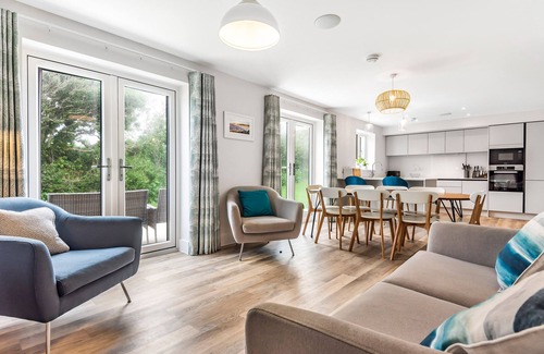 Crantock Cabaña | CHI GWYNN, pet friendly, luxury holiday cottage in Crantock
