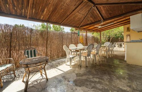 Chia Casa | Chia Pool, 5 Rooms Per 12 People