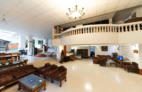 Chang Khlan Casa | Chiang Mai Mansion