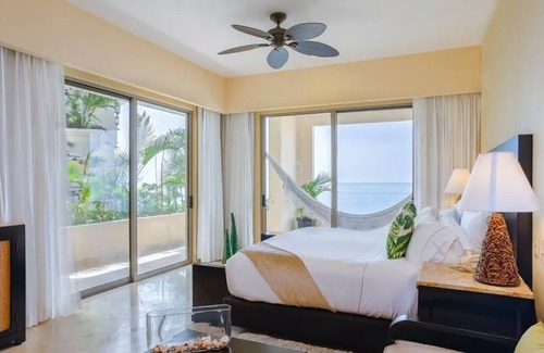 Conchas Chinas Complejo | Chic 1 bdrm Suite at Garza Blanca Preserve Resort & Spa Puerto Vallarta