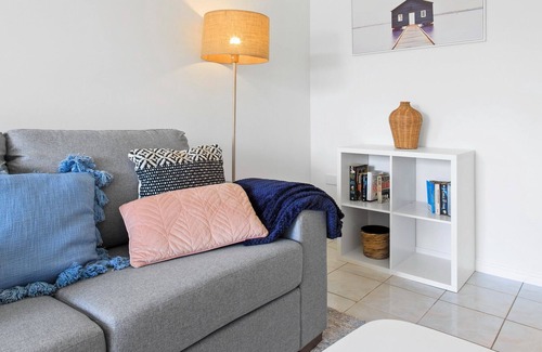 Yaroomba Apartamento | Chic 1-Bed Yaroomba Flat Steps from the Beach