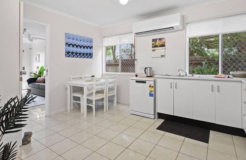Yaroomba Apartamento | Chic 1-Bed Yaroomba Flat Steps from the Beach