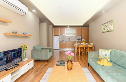 Liman Mahallesi Apartamento | Chic 1-bedroom apartment with AC, fitness room in fabulous Antalya