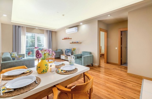 Liman Mahallesi Apartamento | Chic 1-bedroom apartment with AC, fitness room in fabulous Antalya