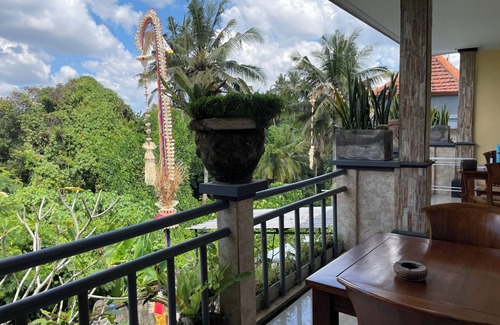Kutuh Kaja Apartamento | Chic 1-bedroom apartment in charming Bali with WiFi, AC. Hot and cold water