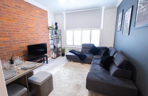 Addison Apartamento | Chic 1-Bedroom Flat - 10 Min Walk to Westfield London