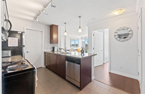 Crosstown Apartamento | Chic 1 Bedroom Getaway near Gastown and Chinatown