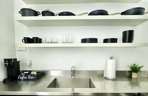 Wynwood Art District Apartamento | Chic 1-bedroom loft with pool in vibrant wynwood