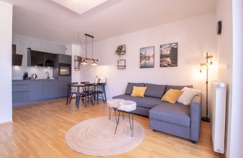 Bohinjska Bistrica Apartamento | Chic 1-bedroom with WiFi and AC in charming Bohinj