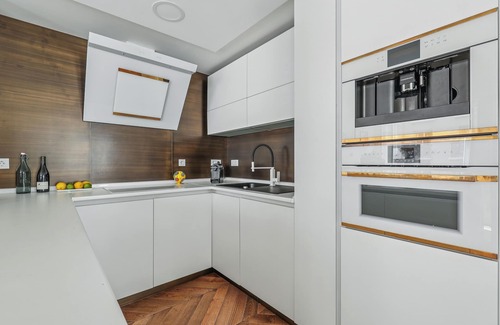 Saint-Thomas-d'Aquin Apartamento | Chic 1BR Near Louvre & Musee d Orsay
