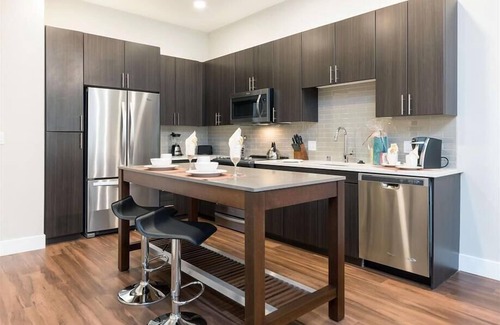 Shoreline West Apartamento | Nuevo lujo 1BR | Centro de negocios | Downtown Mountain View por GLS