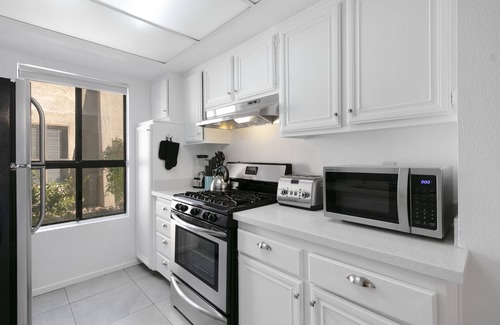 Canyon Corridor Condominio | Chic 2/2 Ground Level Condo in South PS