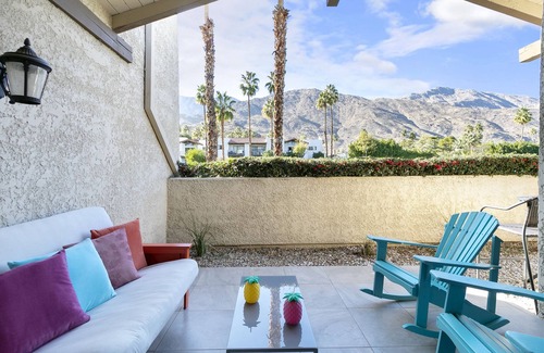 Canyon Corridor Condominio | Chic 2/2 Ground Level Condo in South PS