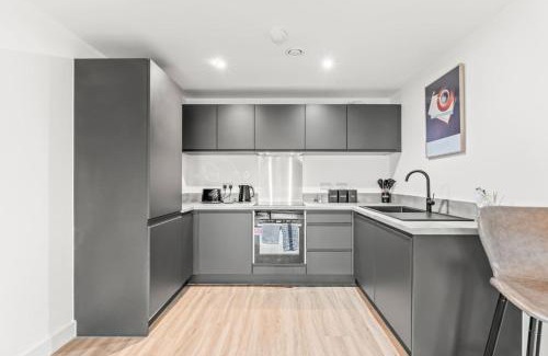 Vauxhall Apartamento | Chic 2-Bed City Centre Apartment, Family-Friendly with Parking & Wi-Fi, Accommodates 4