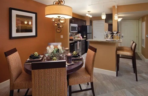 Las Vegas Villa | Chic 2-bedroom 2-Bath villa with Pools, fitness room & more in vibrant Las Vegas
