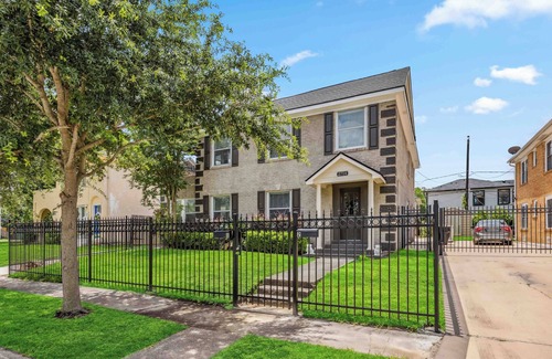 MacGregor Apartamento | Chic 2-bedroom apartment with WiFi, AC in cool Houston