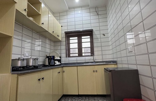Kubwa Apartamento | Chic 2-bedroom apartment with WiFi, fitness room in vibrant Abuja