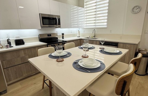 East Little Havana Apartamento | Chic 2-bedroom apartment in vibrant Miami near Brickell
