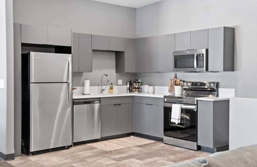 Lincoln Heights Condominio | Chic 2-bedroom condo with private patio