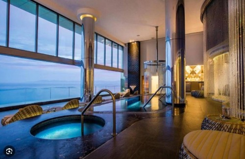 Centro de Cancún Complejo | Chic 2-bedroom resort with AC, fitness room, WiFi in awesome Cancún