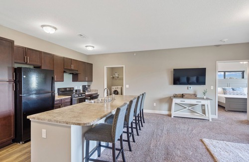 West Des Moines Apartamento | Chic 2-bedroom apartment with AC, fitness room in amazing West Des Moines