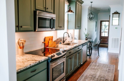 Jasper Cabina | Chic 2BR Cabin C by MHM Luxury Properties