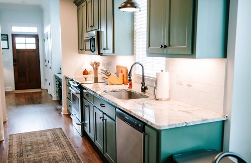 Jasper Cabina | Chic 2BR Cabin C by MHM Luxury Properties